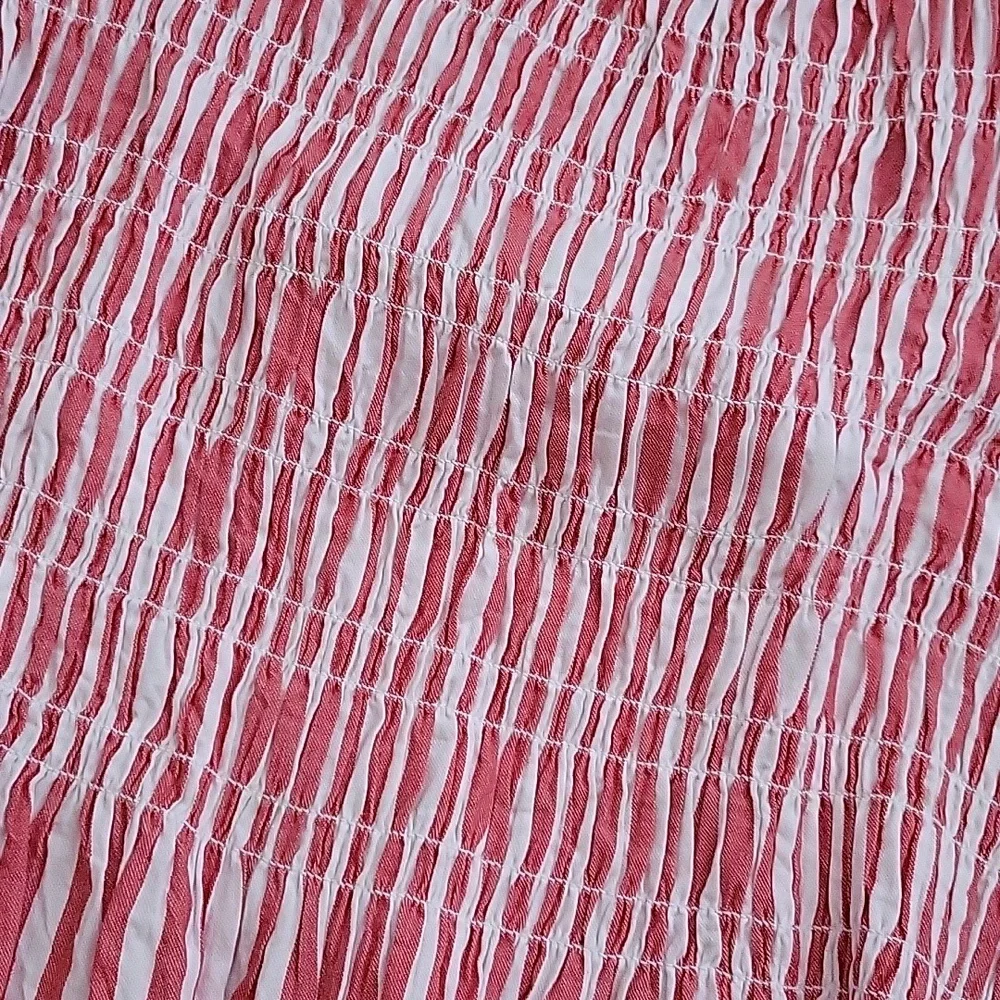 ! NWOT Ann Taylor top - Picture 3 of 3